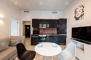 Docklands Apart Hotel