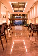 Vogal Luxury Beach Hotel & Spa