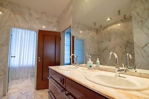 Center City Villa