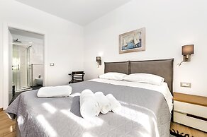 Apartments El Corsaro