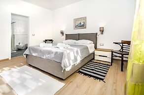 Apartments El Corsaro