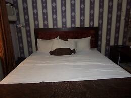 Chatwell Hotel