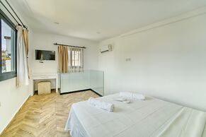 Avenue Hotel
