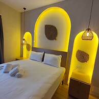 Avenue Hotel