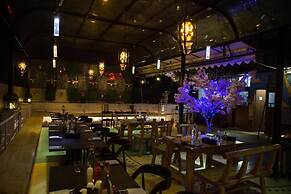 Vihaari 24 Business Hotel