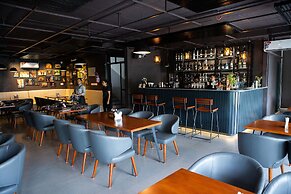 Vihaari 24 Business Hotel