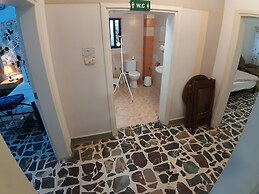 Hadrian's Gate Hotel