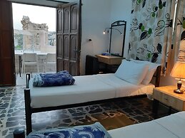 Hadrian's Gate Hotel