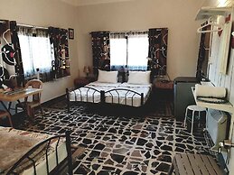 Hadrian's Gate Hotel