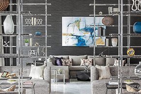 Envue, Autograph Collection