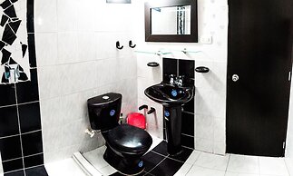 $ PROMO $ 3 Bedrooms with Bathrooms apartment & Jacuzzi in Lleras park