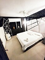 $ PROMO $ 3 Bedrooms with Bathrooms apartment & Jacuzzi in Lleras park