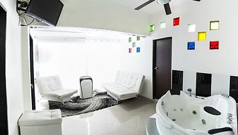 $ PROMO $ 3 Bedrooms with Bathrooms apartment & Jacuzzi in Lleras park