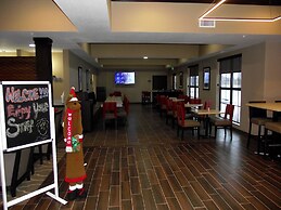 Comfort Inn & Suites Cedar Rapids CID Eastern Iowa Airport