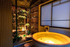 Konjaku-So Dotonbori Garden SPA Stay