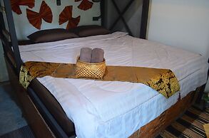 Dawnthaya Ayutthaya House