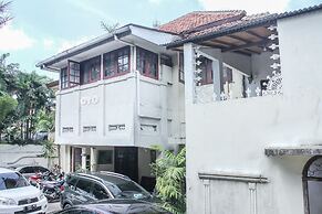 OYO 146 Menteng Residence Near Kementerian Perencanaan Pembangunan Nas