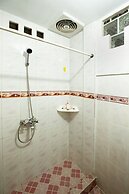 OYO 146 Menteng Residence Near Kementerian Perencanaan Pembangunan Nas