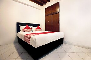 OYO 146 Menteng Residence Near Kementerian Perencanaan Pembangunan Nas