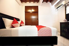 OYO 146 Menteng Residence Near Kementerian Perencanaan Pembangunan Nas
