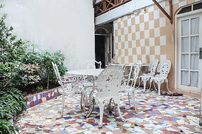 OYO 146 Menteng Residence Near Kementerian Perencanaan Pembangunan Nas