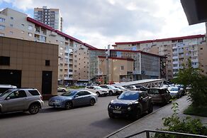 Apartment on Aviatorov 25