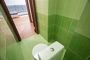 Apartment on Aviatorov 25