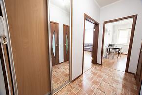 Apartment on Aviatorov 25