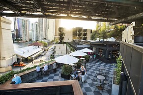 Crystalbrook Vincent