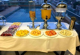 Aaron Vientiane Hotel