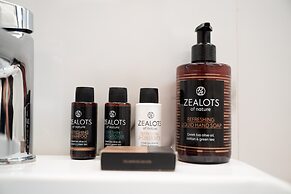 Chroma Fashion Rooms & Apartments