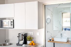 Chroma Fashion Rooms & Apartments