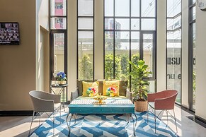 Casa Luxe Hotel and Resident