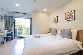 Casa Luxe Hotel and Resident