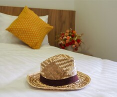 Casa Luxe Hotel and Resident