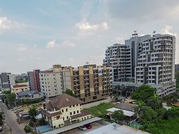 Casa Luxe Hotel and Resident