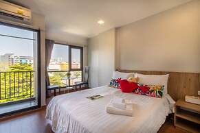 Casa Luxe Hotel and Resident