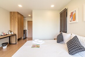 Casa Luxe Hotel and Resident