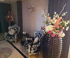 Grand Center Boutique Hotel