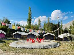 Hotel Nubra Delight and Camps