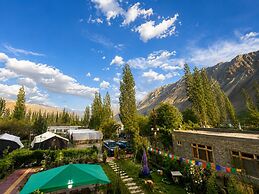 Hotel Nubra Delight and Camps