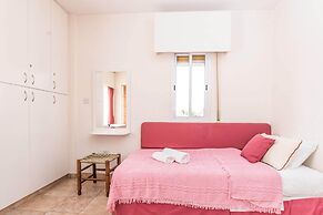 Koulas Apartment