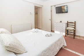 Koulas Apartment
