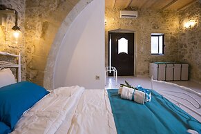 Trigono Holiday House