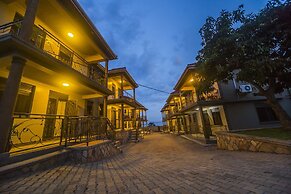 Victoria Breeze Hotel Apartment