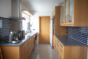 Old Airline Guesthouse