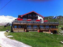 Hamilton Lodge & Spa