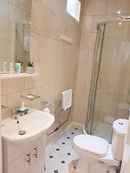 BlueOne Serviced Apartments-Sandon House