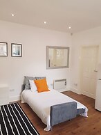 BlueOne Serviced Apartments-Sandon House