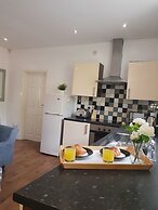 BlueOne Serviced Apartments-Sandon House